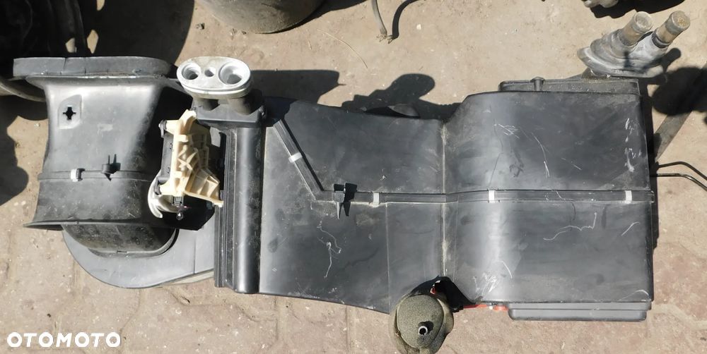 AUDI A4 B5 95-98 wentylator nawiewu konsola obudowa parownik nagrzewnica - 2