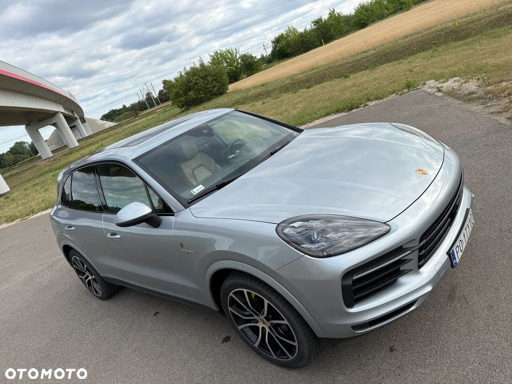 Porsche Cayenne E-Hybrid - 10