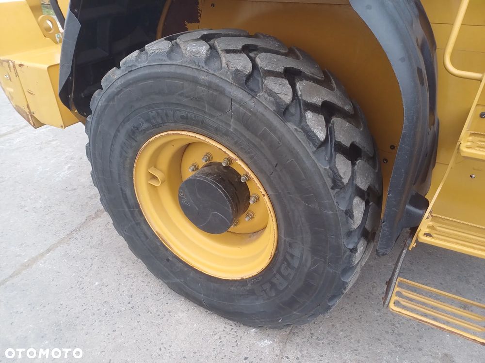 Caterpillar 914K - 17