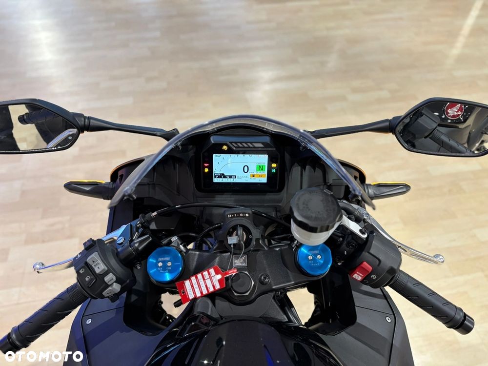 Honda CBR - 6
