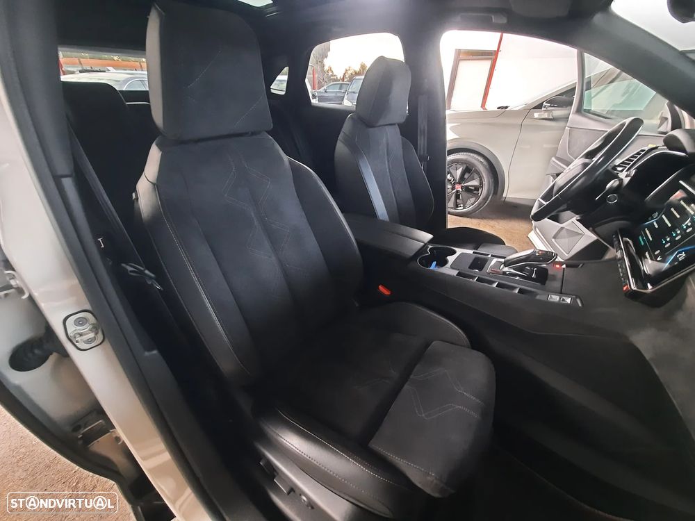 DS DS7 Crossback E-Tense Performance Line EAT8 - 33