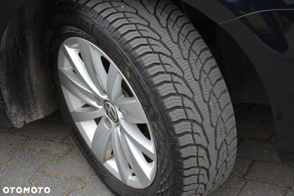 Volkswagen Passat - 34