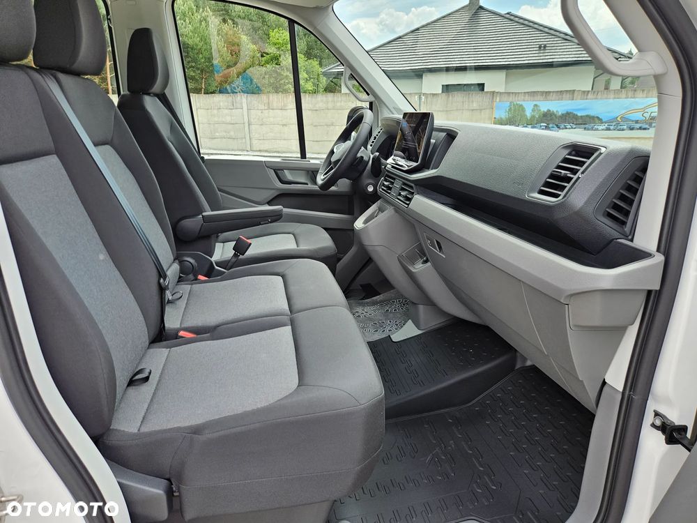 Volkswagen CRAFTER DOKA 7os AUTOMAT DSG 3.5m paczka NOWY LEDY Od ręki - 24