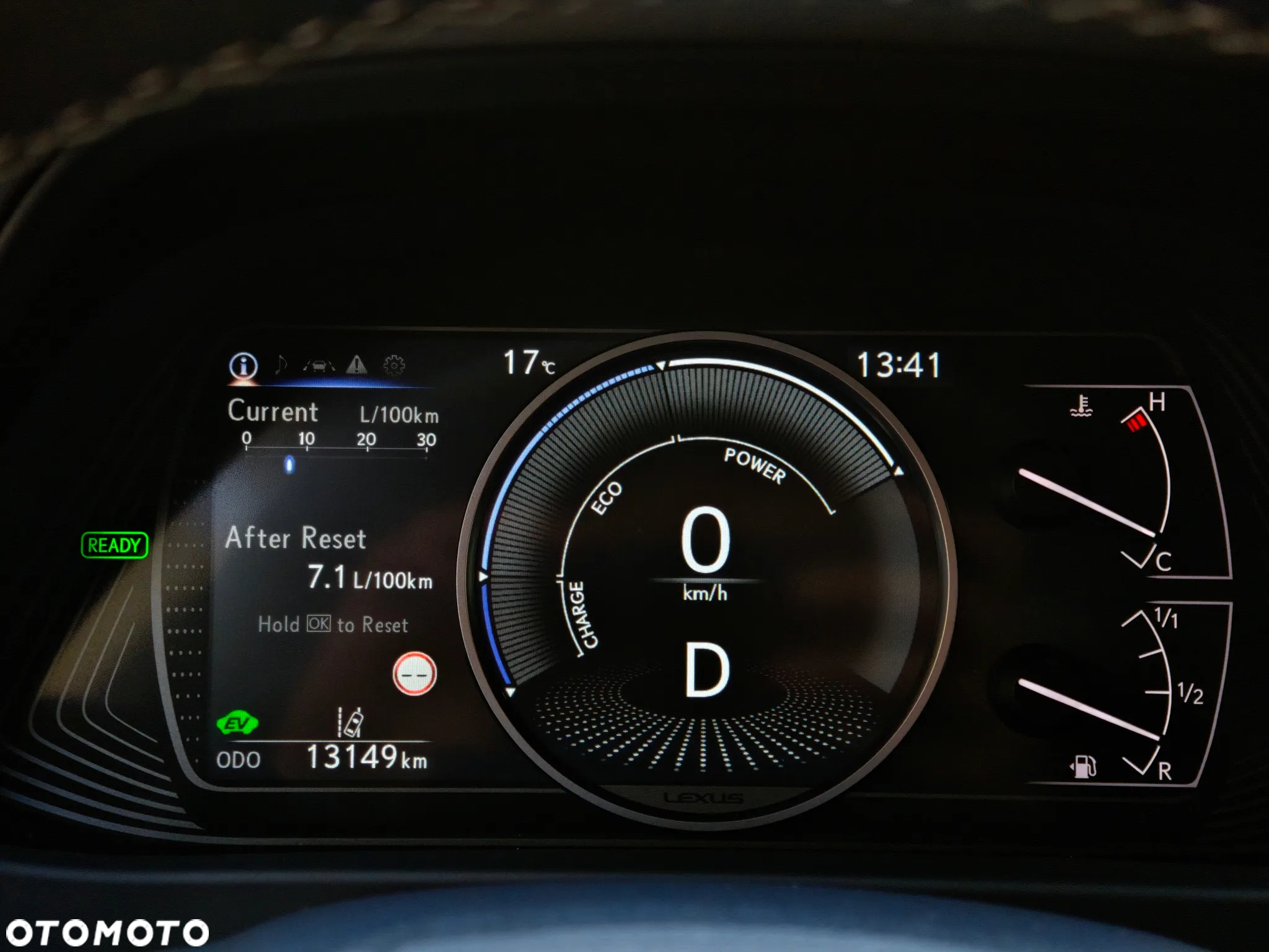 Lexus UX 250h GPF F Impression 2WD - 38