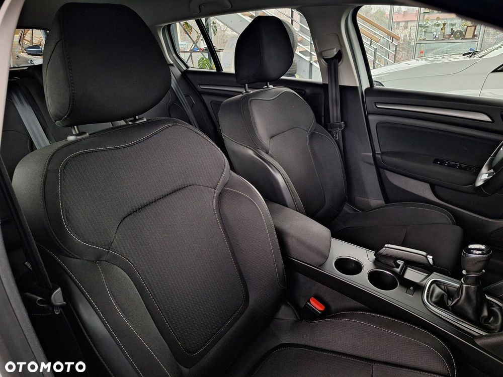 Renault Megane 1.5 Blue dCi Zen - 17