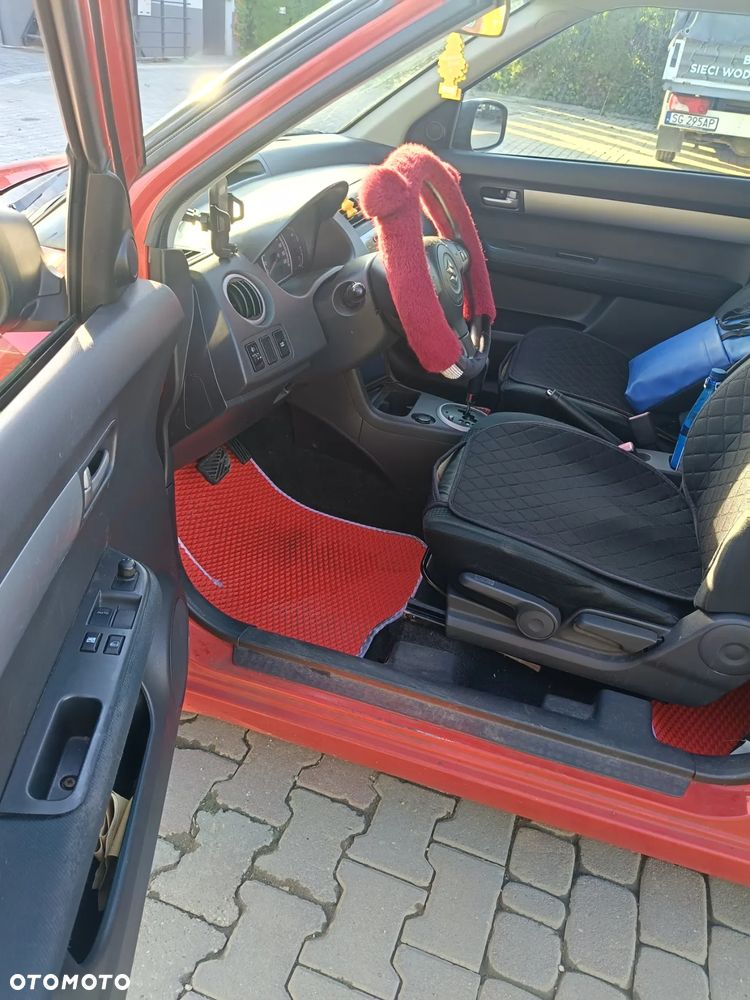 Suzuki Swift - 10