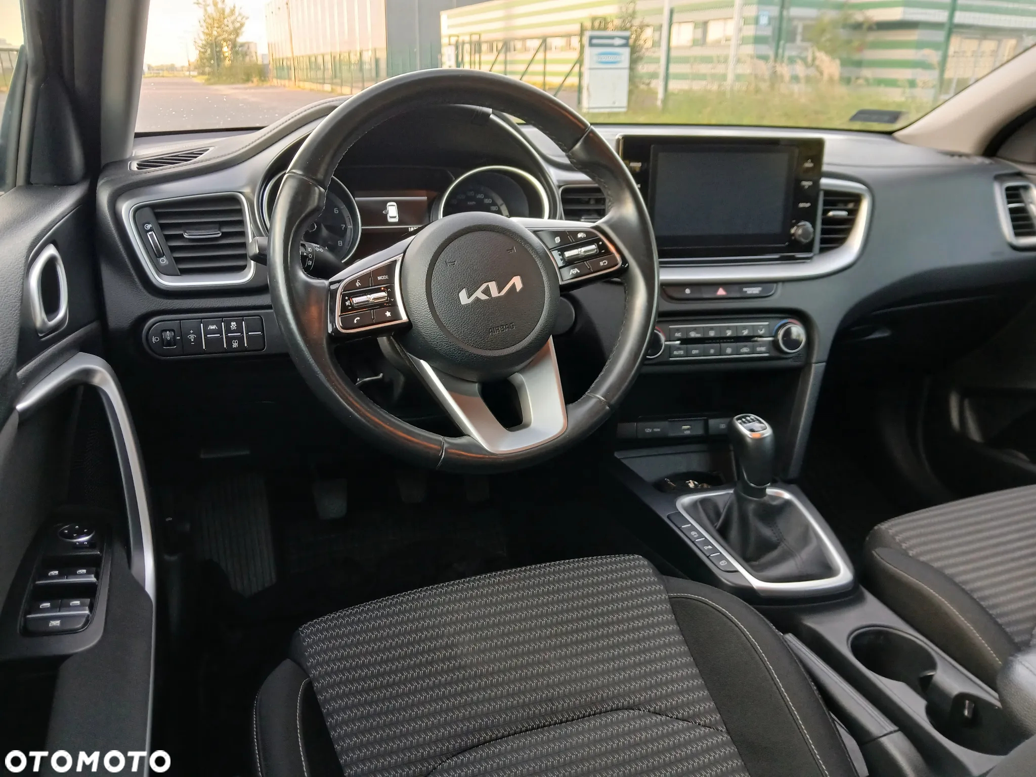 Kia Ceed 1.5 T-GDI M - 11