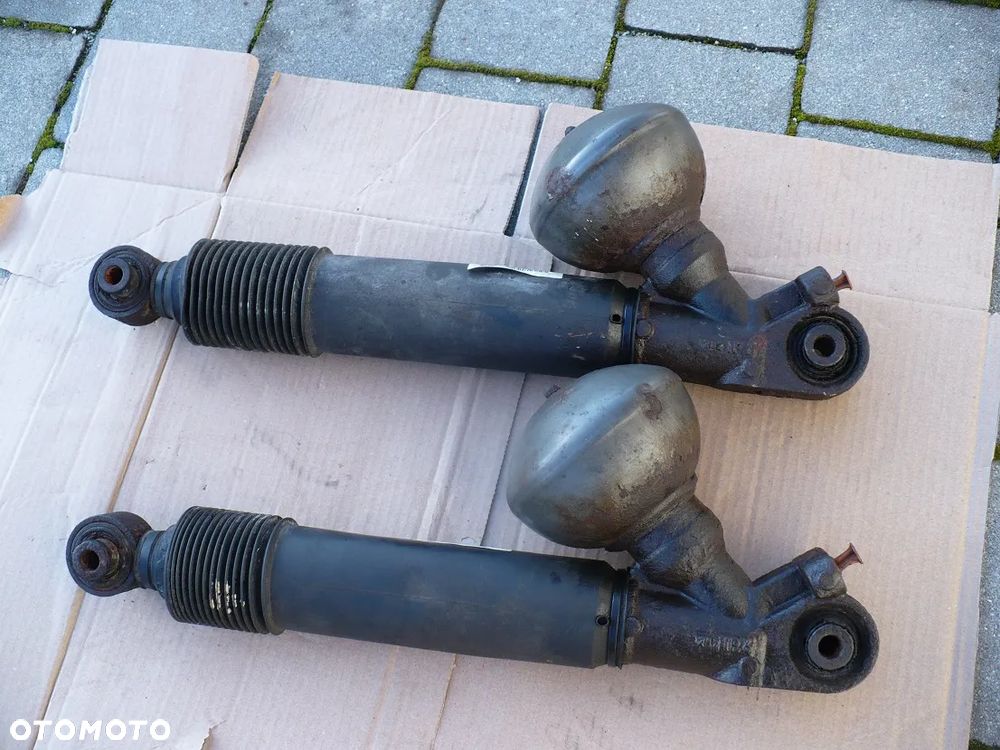 CITROEN C5 III 08-17 SILOWNIKI HYDRAULICZNE TYL - 31