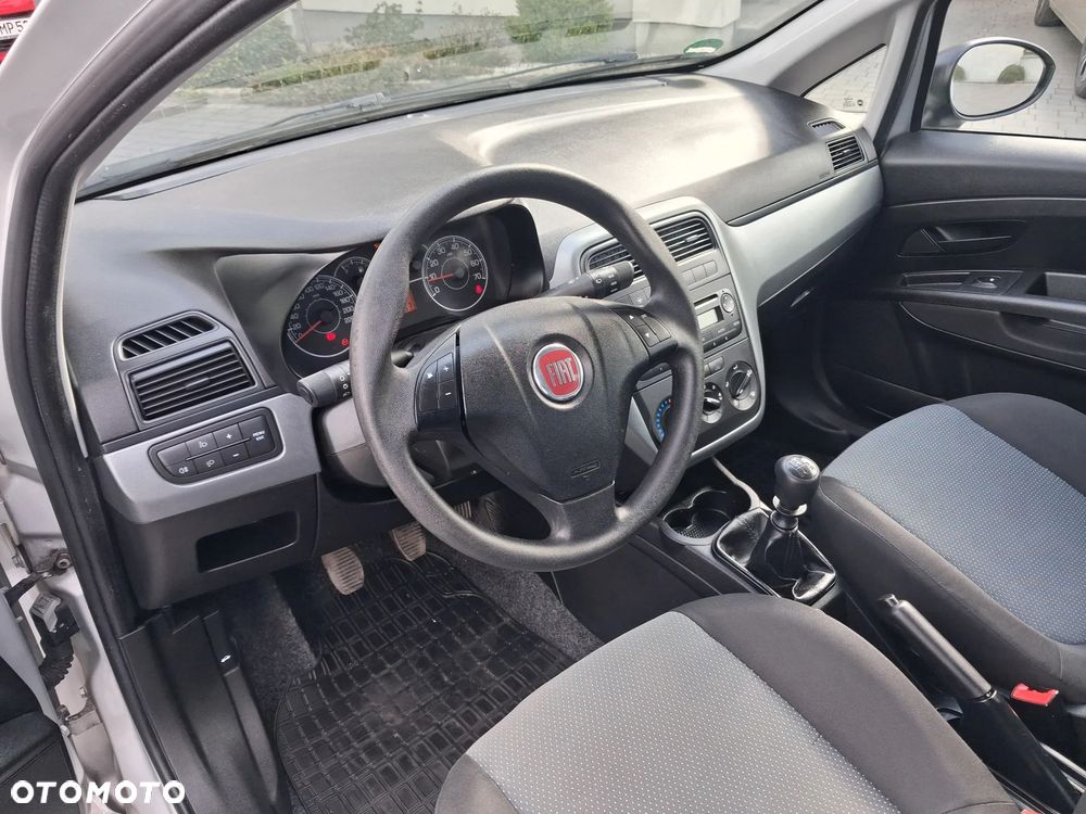 Fiat Grande Punto - 32