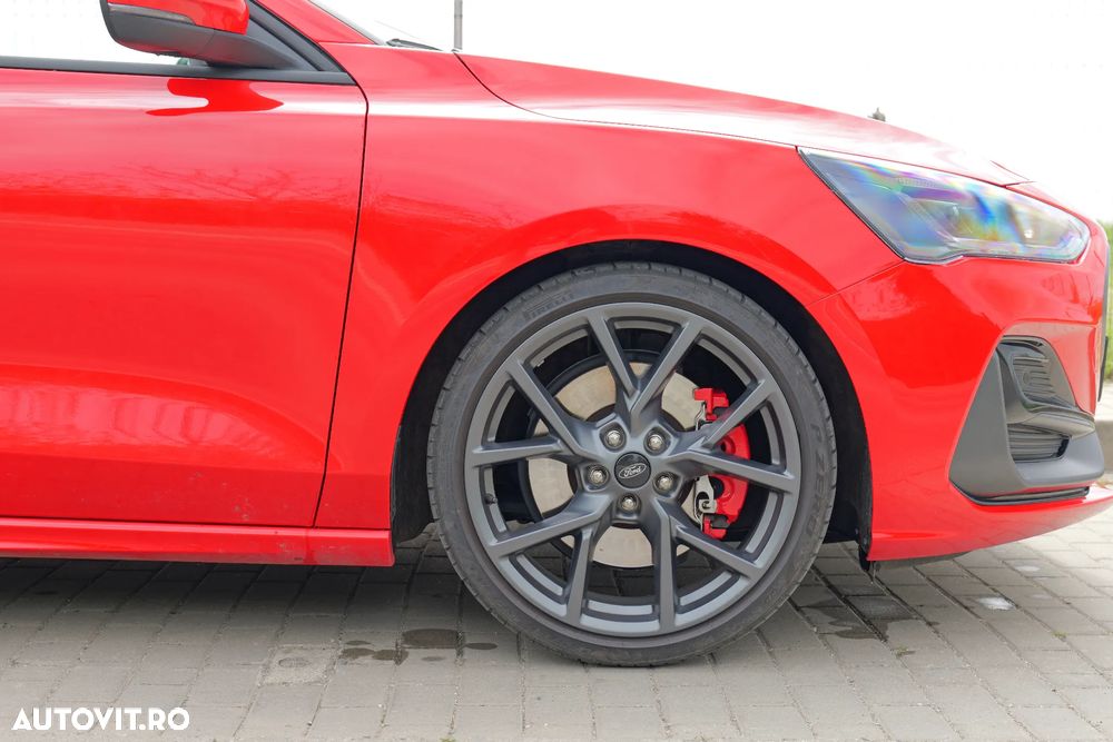 Ford Focus - 13