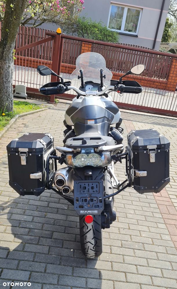 Moto Guzzi Stelvio - 5