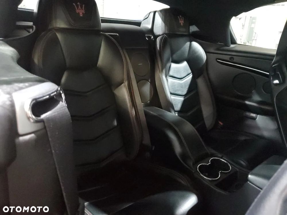 Maserati GranTurismo S - 8