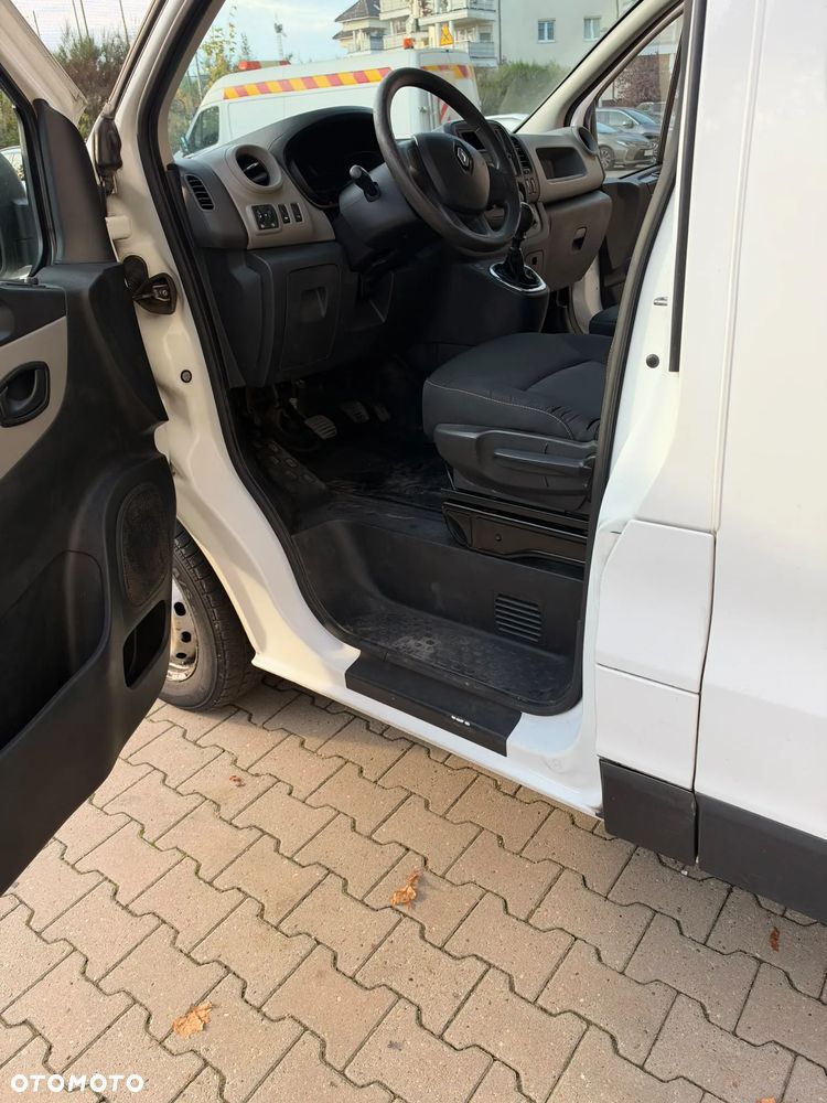 Renault Trafic - 18