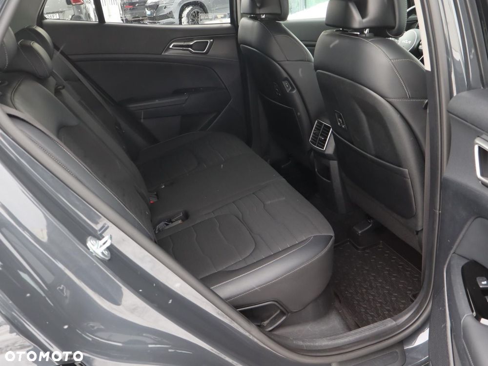 Kia Sportage 1.6 T-GDI HEV Business Line 4WD - 8