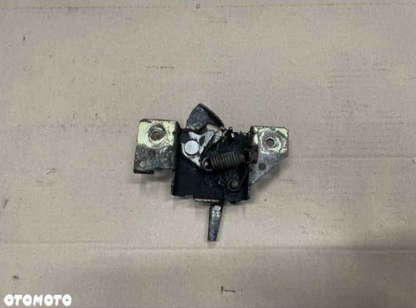 zamek maski Ford fiesta mk6 fusion