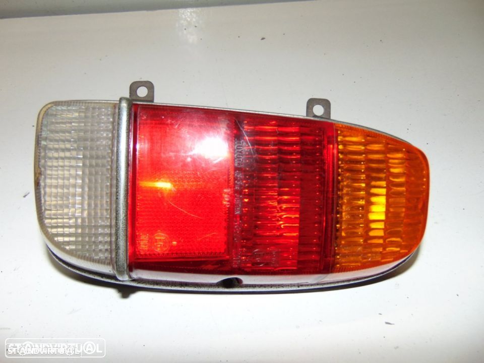 Toyota Corolla carrinha KE 36 - farolim de trás lado direito - 3