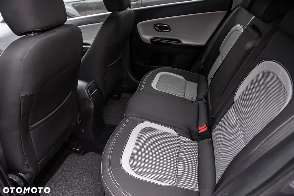 Kia Ceed - 24
