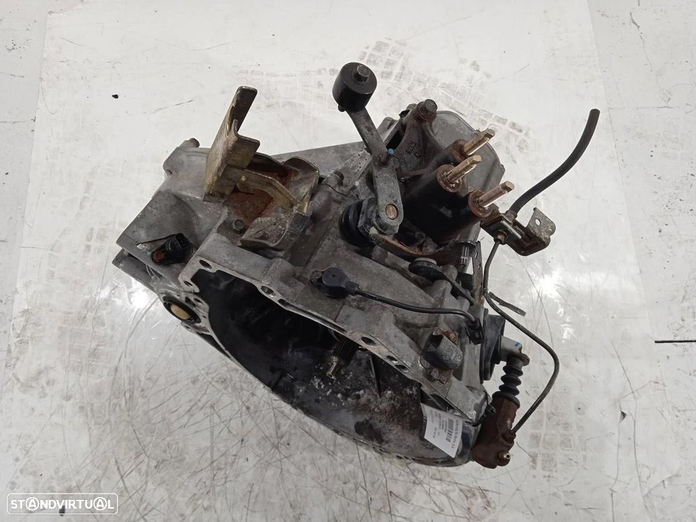 CAIXA VELOCIDADES KIA CARNIVAL II 2002 - 1