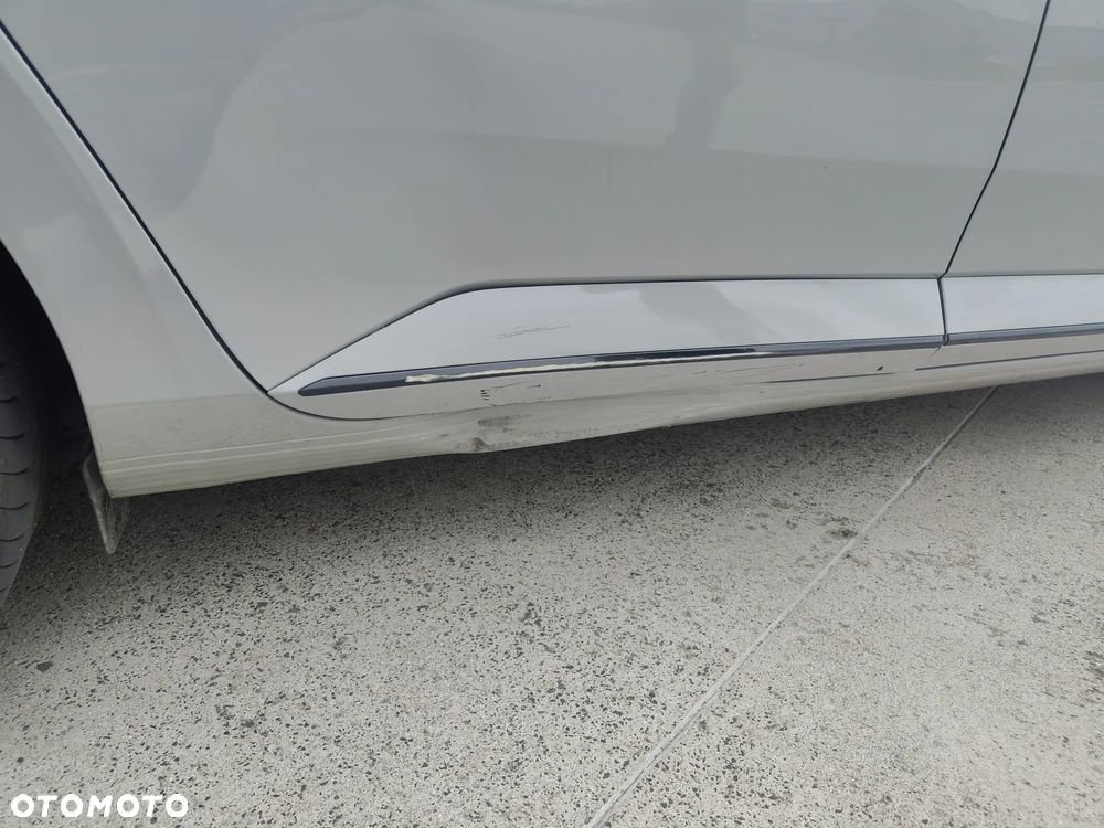 Skoda Superb 2.0 TDI SCR Sportline DSG - 35