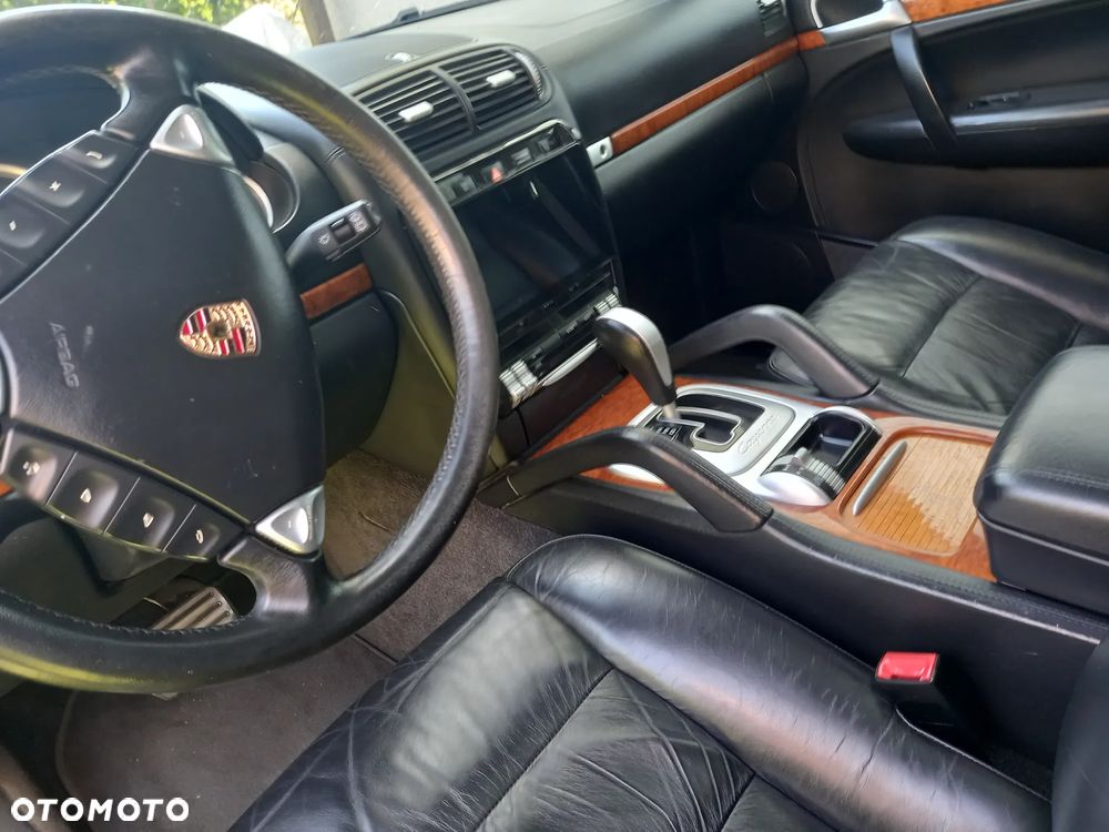 Porsche Cayenne - 13