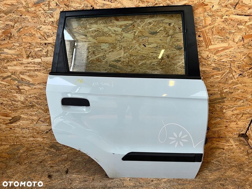 Drzwi TYLNE PRAWE prawy tył KIA SOUL 1 I Kod lakieru: 1H
