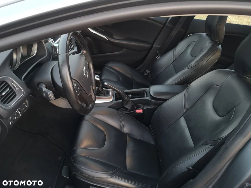 Volvo V40 D2 Momentum - 6