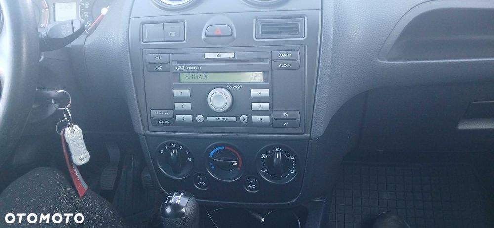 Ford Fiesta - 12