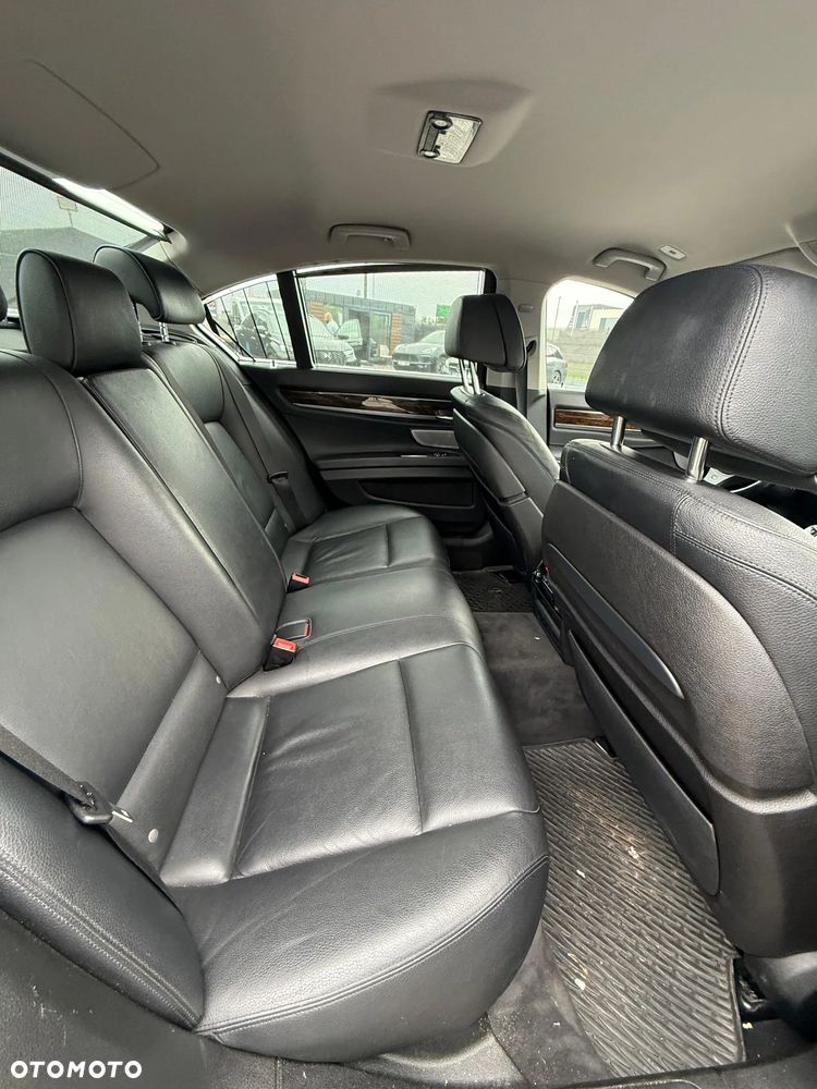 BMW Seria 7 750d xDrive - 24