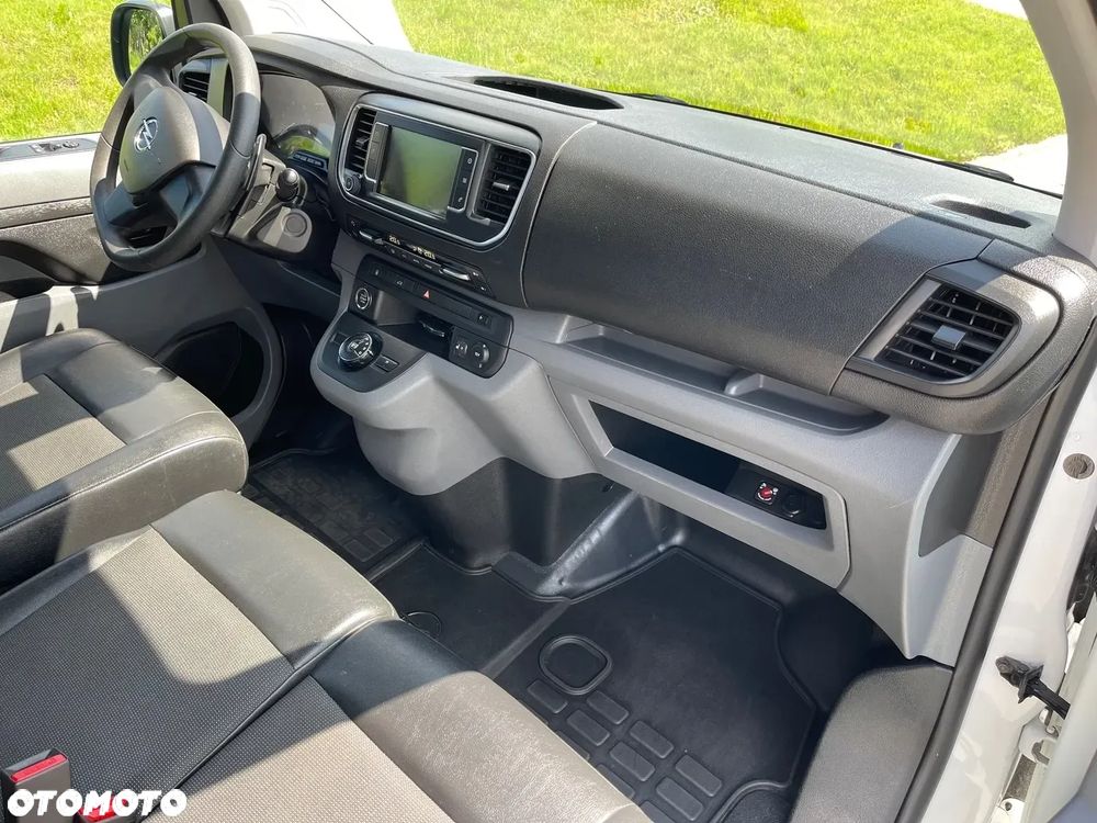 Opel Vivaro - 17