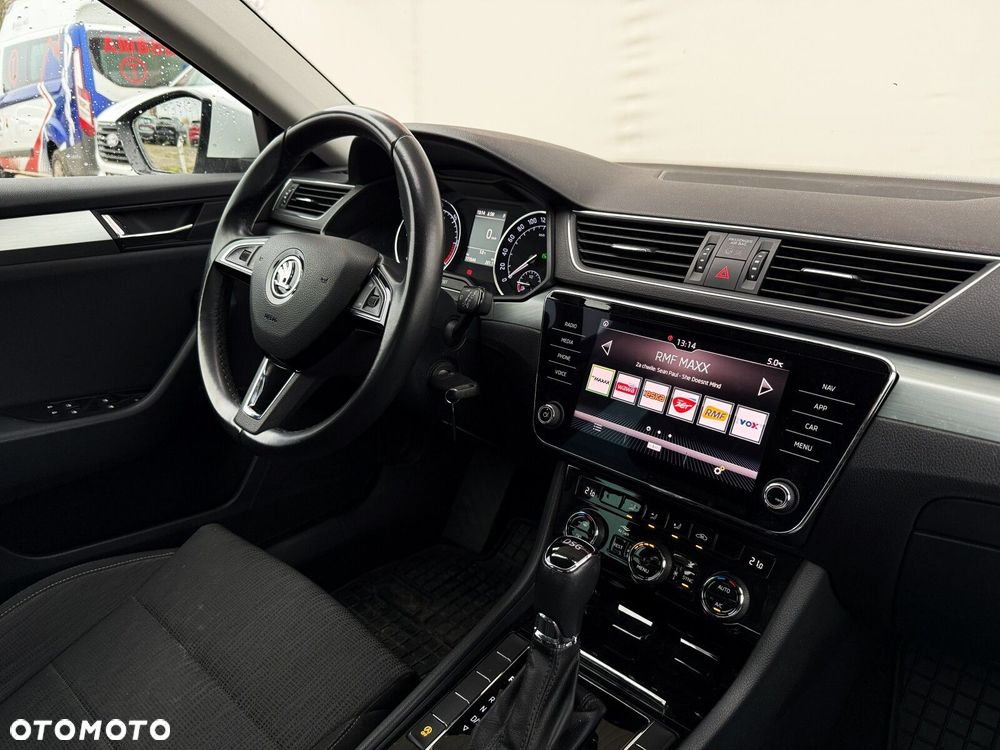 Skoda Superb 2.0 TDI SCR Style DSG - 35