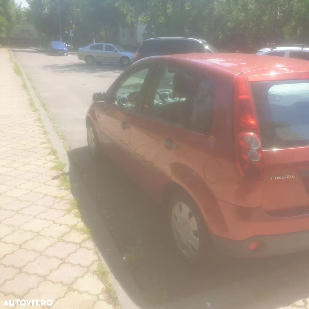 Ford Fiesta - 8