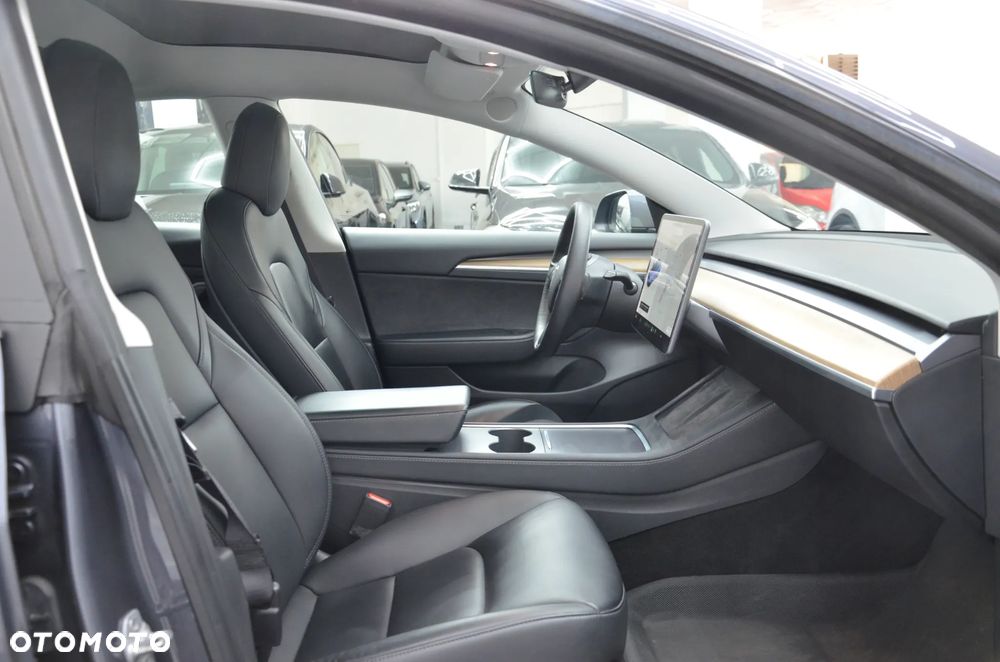 Tesla Model 3 Standard Reichweite Plus Hinterradantrieb - 15