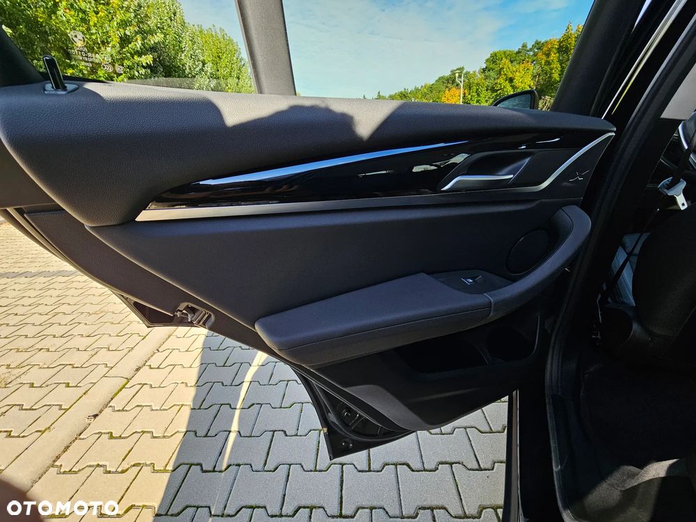 BMW X3 xDrive20d mHEV - 18