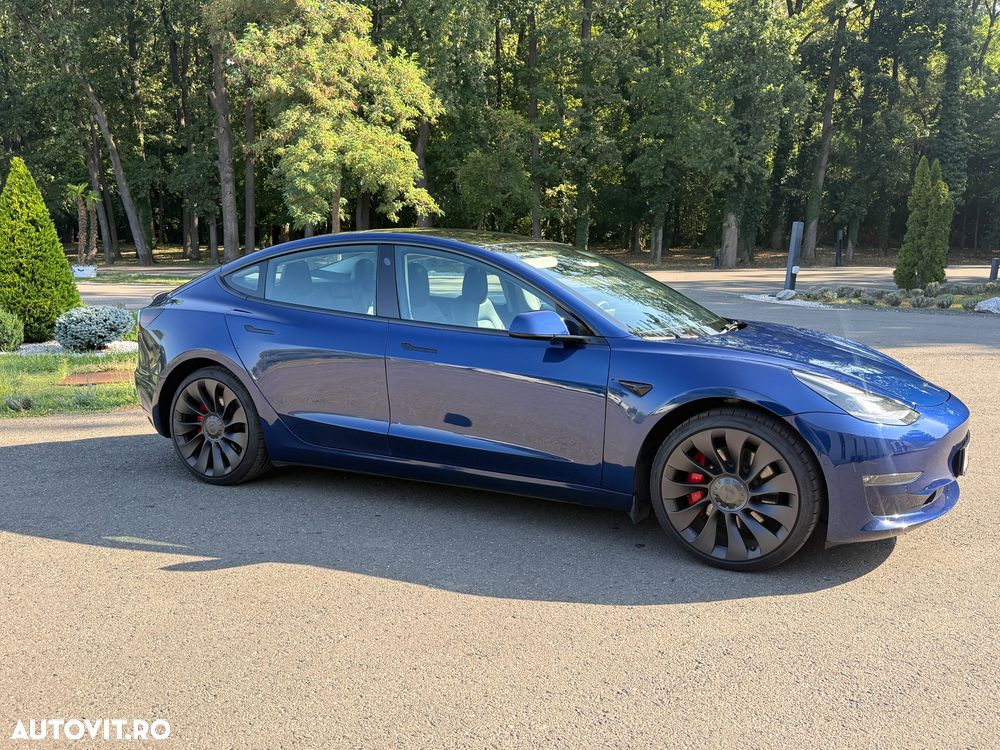 Tesla Model 3 - 6