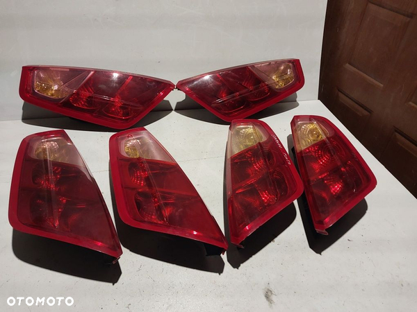 Fiat Grande Punto tylna lampa tył prawa lewa prawy lewy