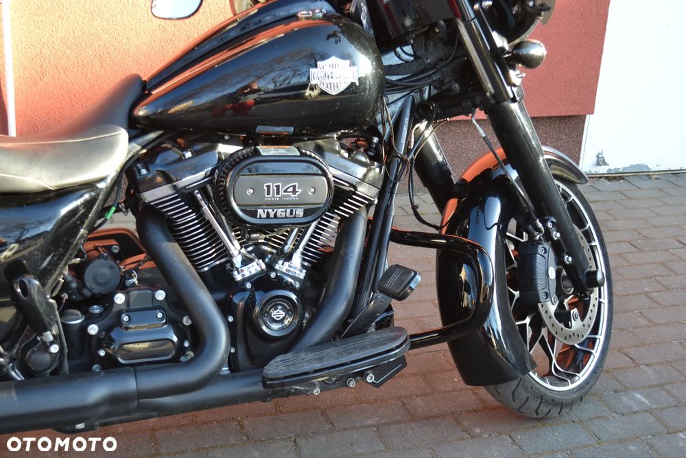 Harley-Davidson Touring Street Glide - 8