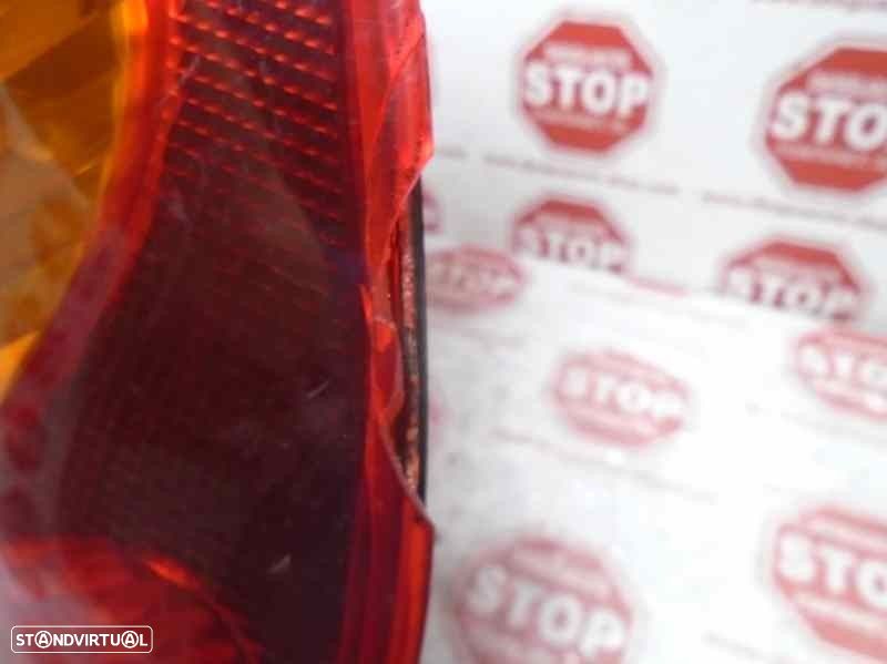 FAROLIM TRASEIRO DIREITO TOYOTA COROLLA COMPACT 2000 - 8