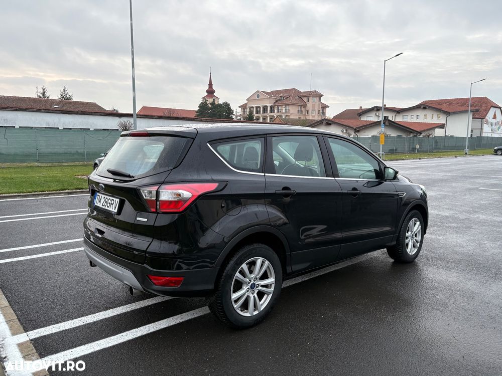 Ford Kuga - 2