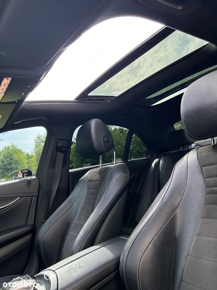 Mercedes-Benz Klasa E 220 d 4-Matic 9G-TRONIC - 9