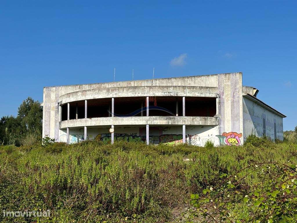 Prédio urbano - Praia do Pedrogão - Grande imagem: 2/40
