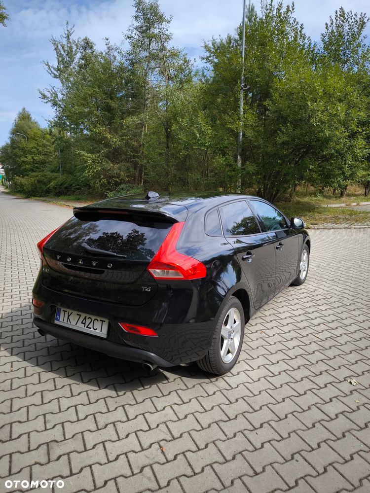 Volvo V40 T4 Base - 3