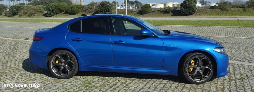 Alfa Romeo Giulia 2.0 Turbo 16V AT8-Q4 Veloce - 5