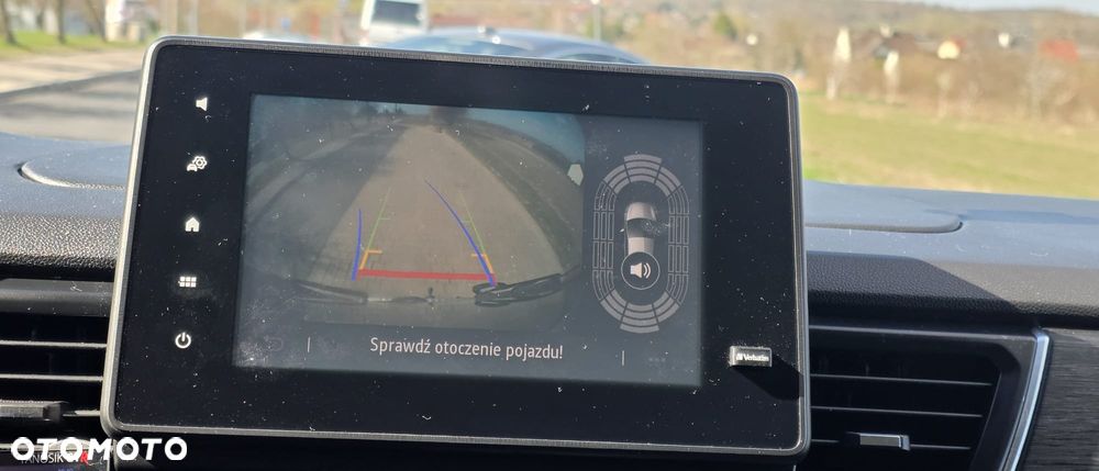 Renault Trafic 2.0 dCi - 11