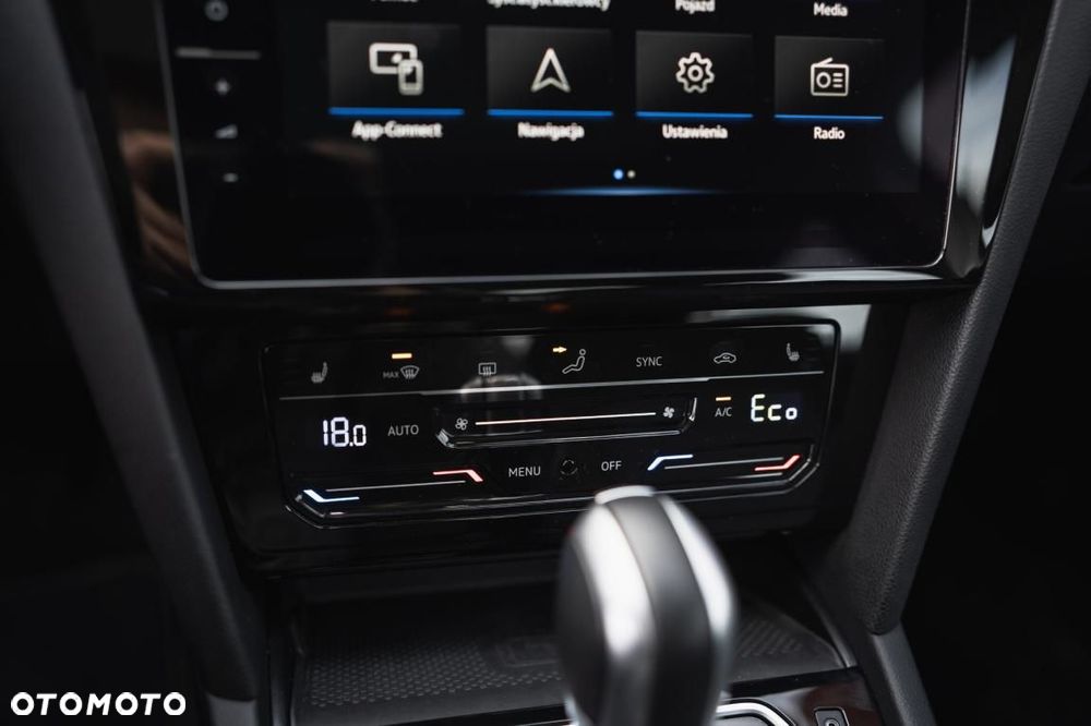 Volkswagen Passat - 17