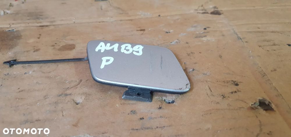 Zaślepka haka holowniczego zderzaka przód Audi A4 B9 LZ7G 8W0807241 - 2