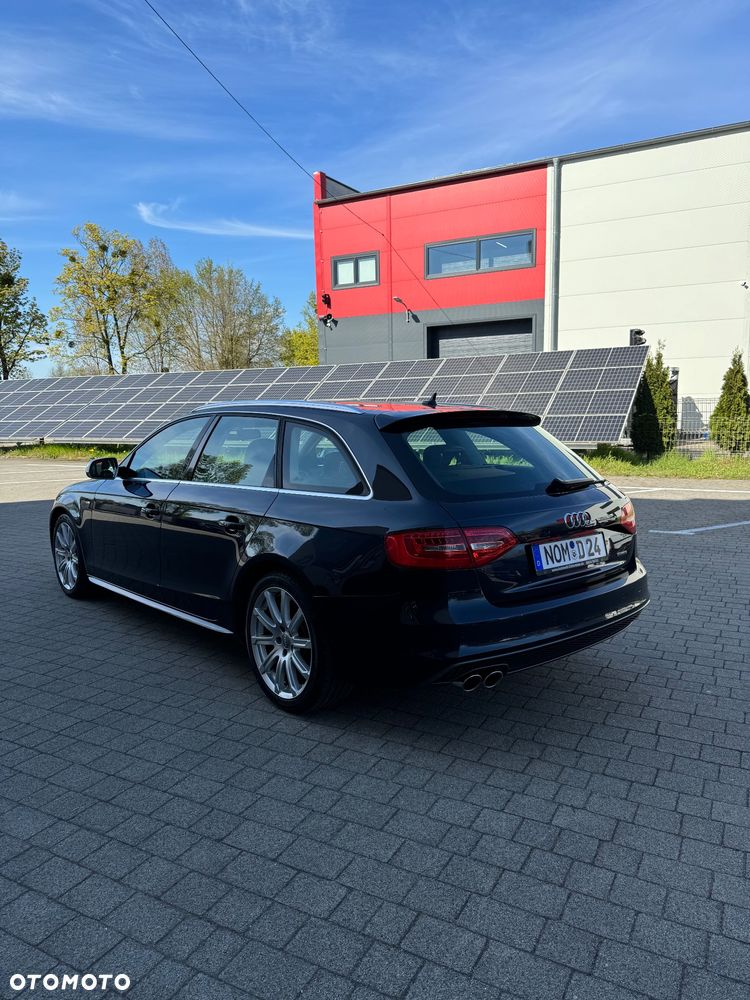 Audi A4 Avant 2.0 TDI DPF clean diesel quattro S tronic S line Sportpaket - 5
