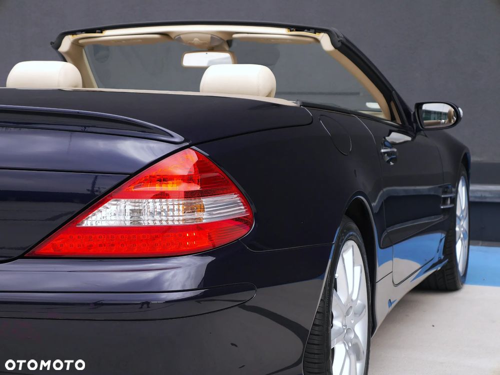 Mercedes-Benz SL 500 7G-TRONIC - 32