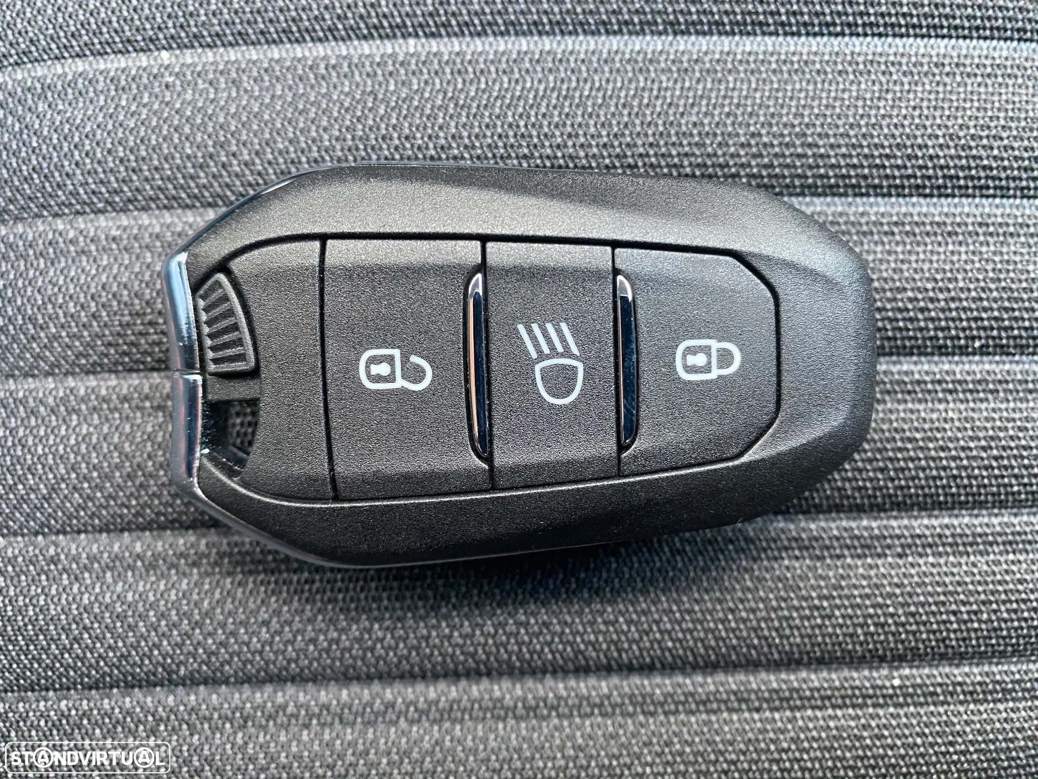 Peugeot e-208 50 kWh Active Pack - 13