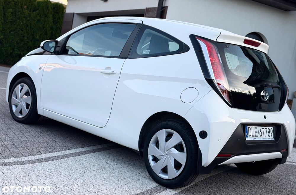 Toyota Aygo x-clusiv - 40