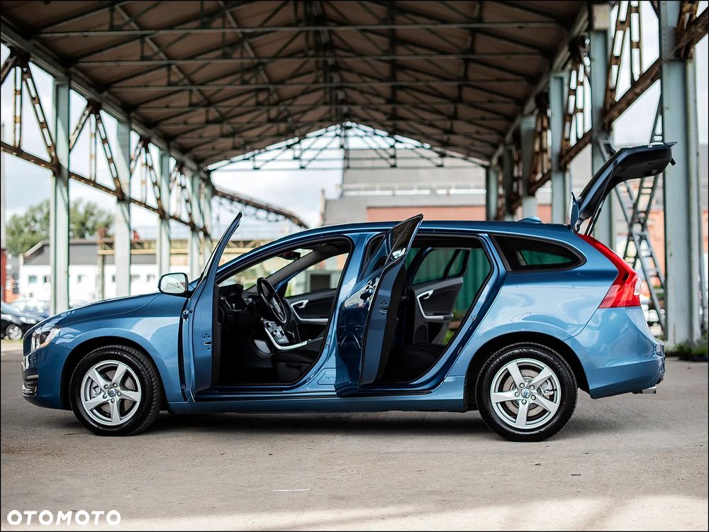 Volvo V60 D3 Geartronic Business Edition - 11